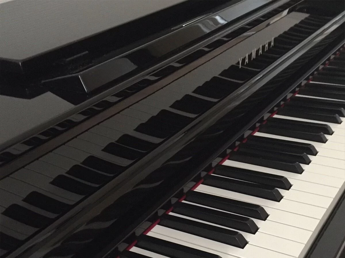 YAMAHA CLP-535 – Toàn cảnh thiết kế tại Elite Piano