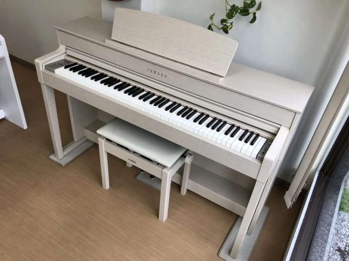 YAMAHA CLP-575 WA - Đàn Piano Yamaha tại Elite Piano