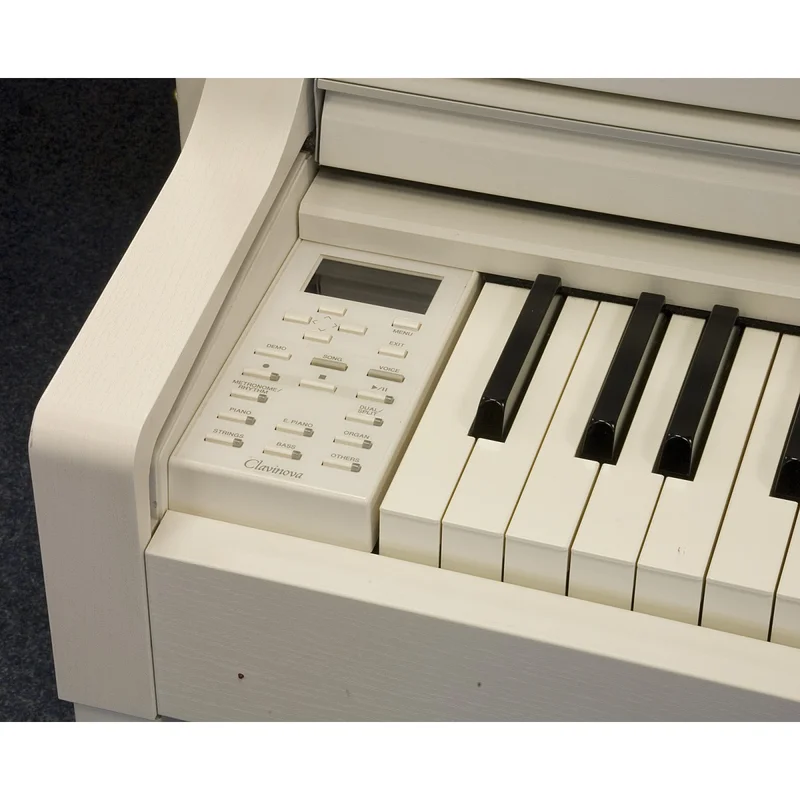 YAMAHA CLP-575 WH