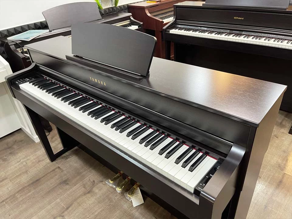 Đàn piano Yamaha YAMAHA CLP-635 R – Chi tiết bàn phím