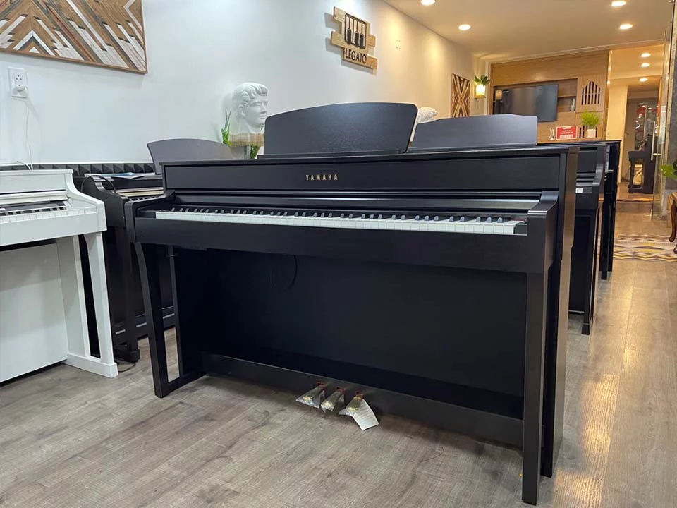 Review YAMAHA CLP-635 R – Hình ảnh thực tế tại showroom Elite Piano