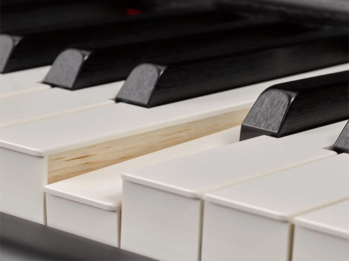YAMAHA CLP-645 R
