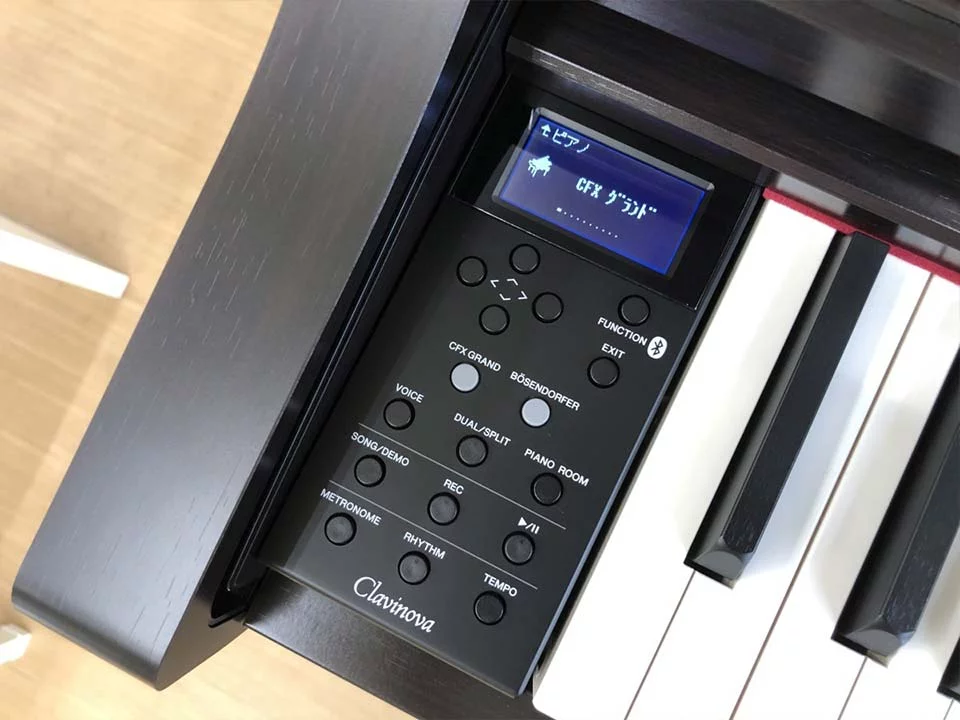 YAMAHA CLP-675 B - Đàn Piano Yamaha tại Elite Piano