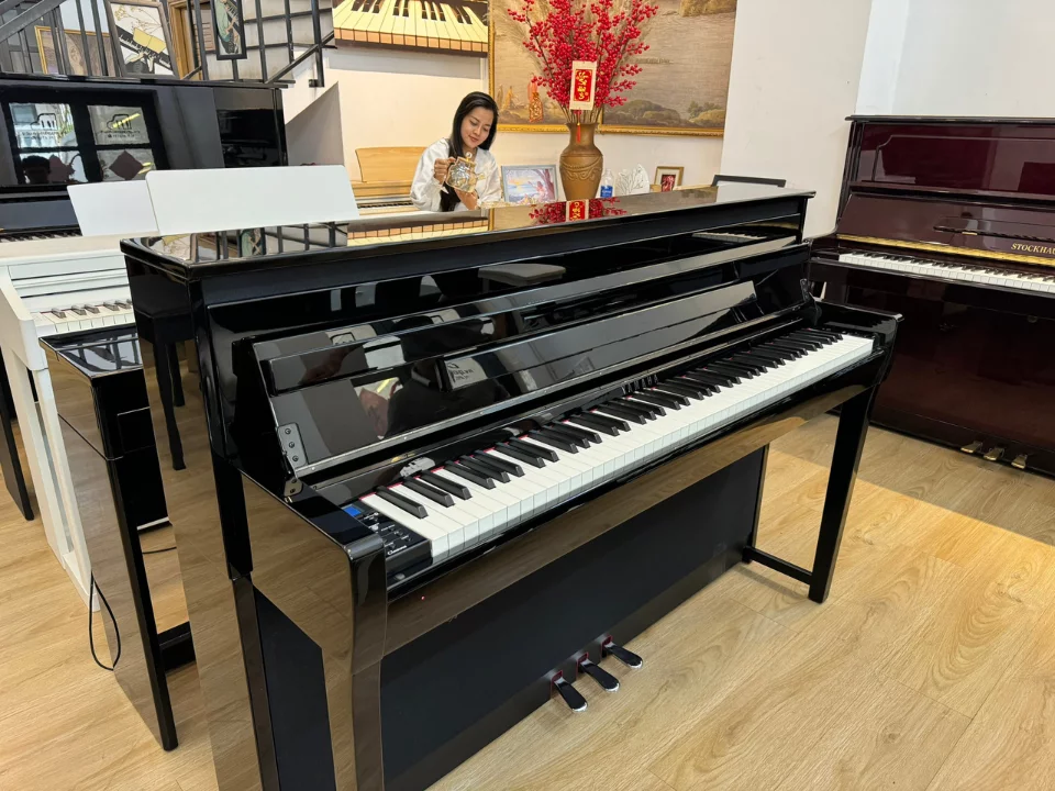 YAMAHA CLP-685 PE – Toàn cảnh thiết kế tại Elite Piano