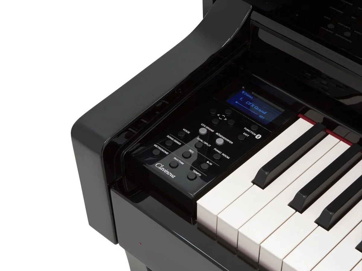 YAMAHA CLP-695 GP PE – Mặt sau và hệ thống dây đàn Yamaha