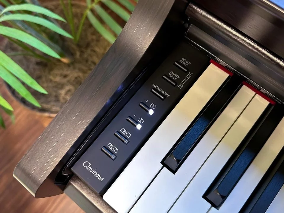 Đàn piano Yamaha YAMAHA CLP-725 R – Chi tiết bàn phím