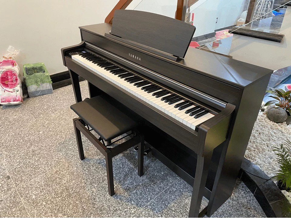 YAMAHA CLP-745 DW (USED) – Toàn cảnh thiết kế tại Elite Piano