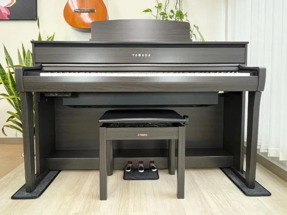 YAMAHA CLP-775 DW – Toàn cảnh thiết kế tại Elite Piano