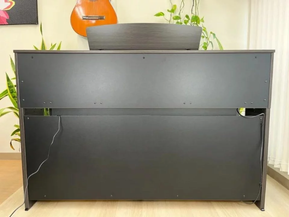 YAMAHA CLP-775 DW