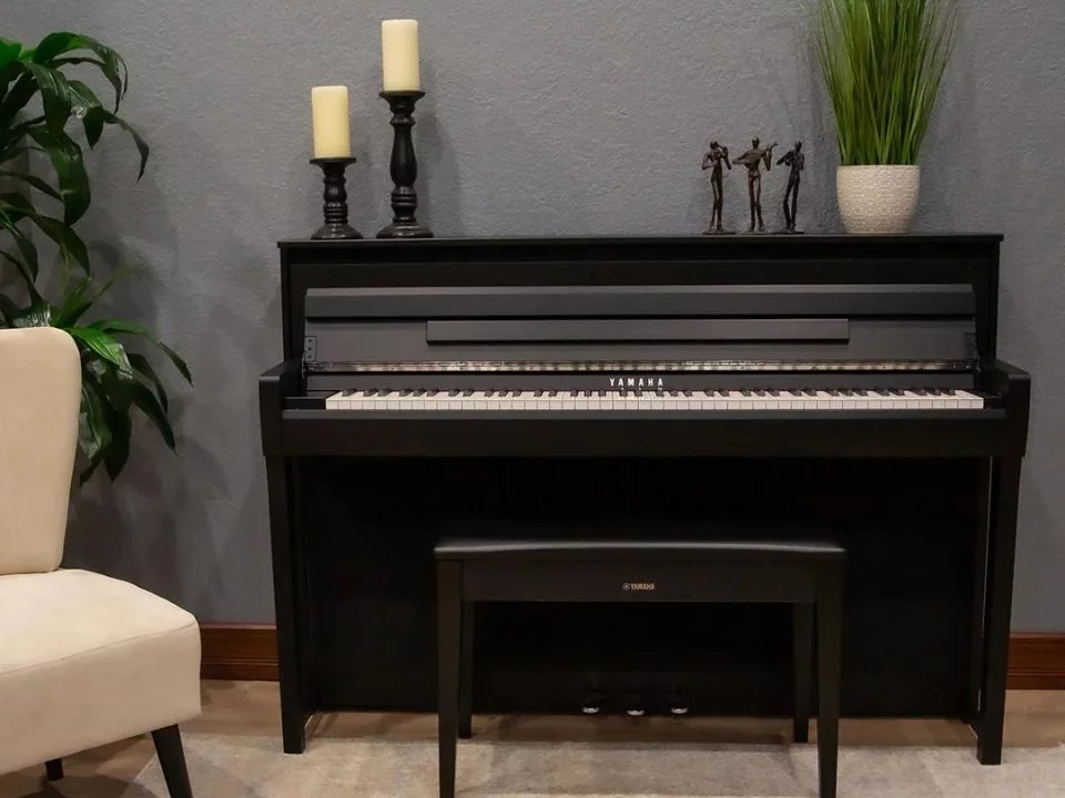 YAMAHA CLP-785 B (USED) - Đàn Piano Yamaha tại Elite Piano