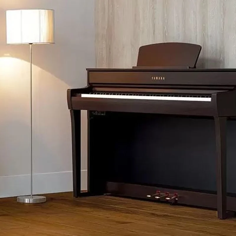 Review YAMAHA CLP-835 R – Hình ảnh thực tế tại showroom Elite Piano