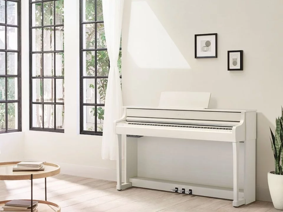 YAMAHA CLP-835 WB - Đàn Piano Yamaha tại Elite Piano
