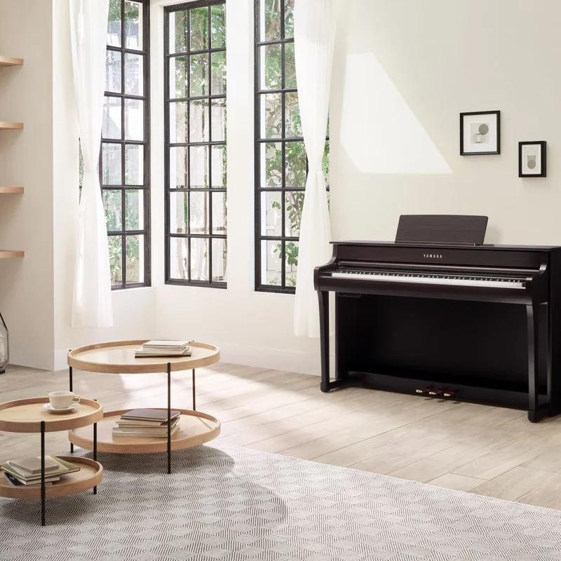 YAMAHA CLP-835 WH