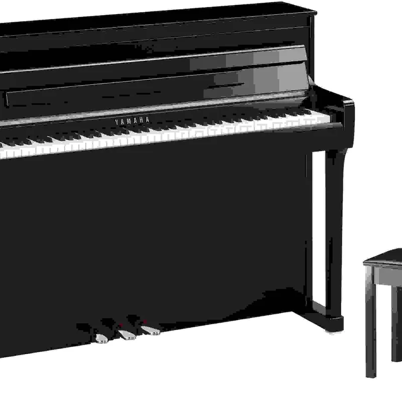 Khách hàng trải nghiệm YAMAHA CLP-885 PW tại Elite Piano