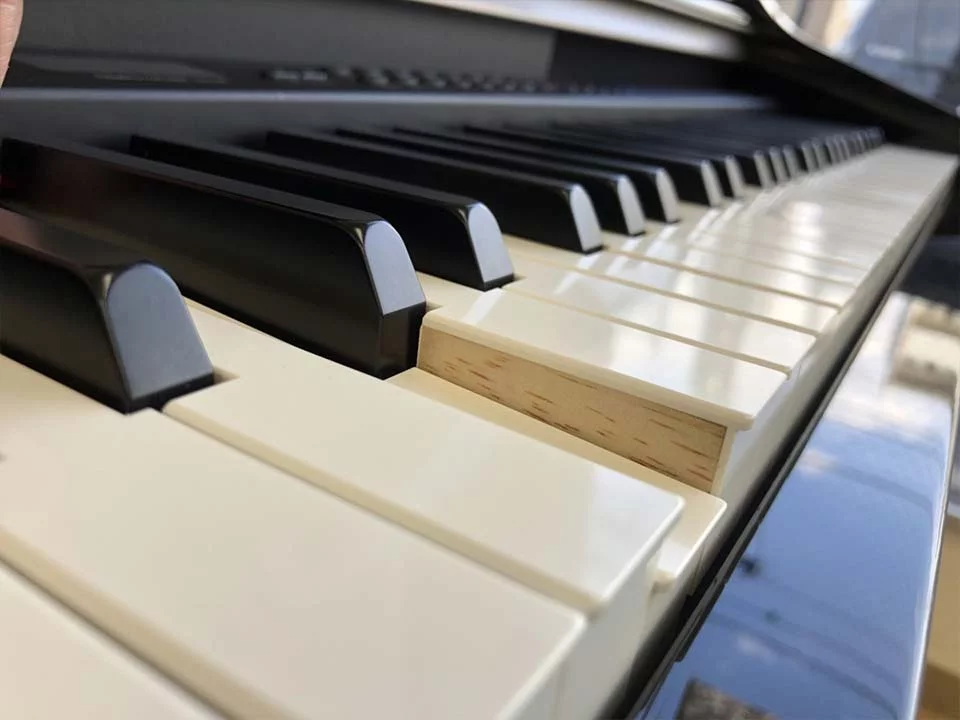 YAMAHA CLP-370 PE