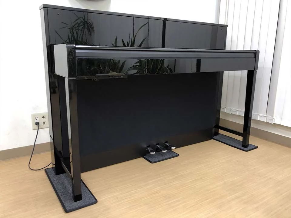 YAMAHA CLP-S306 PE