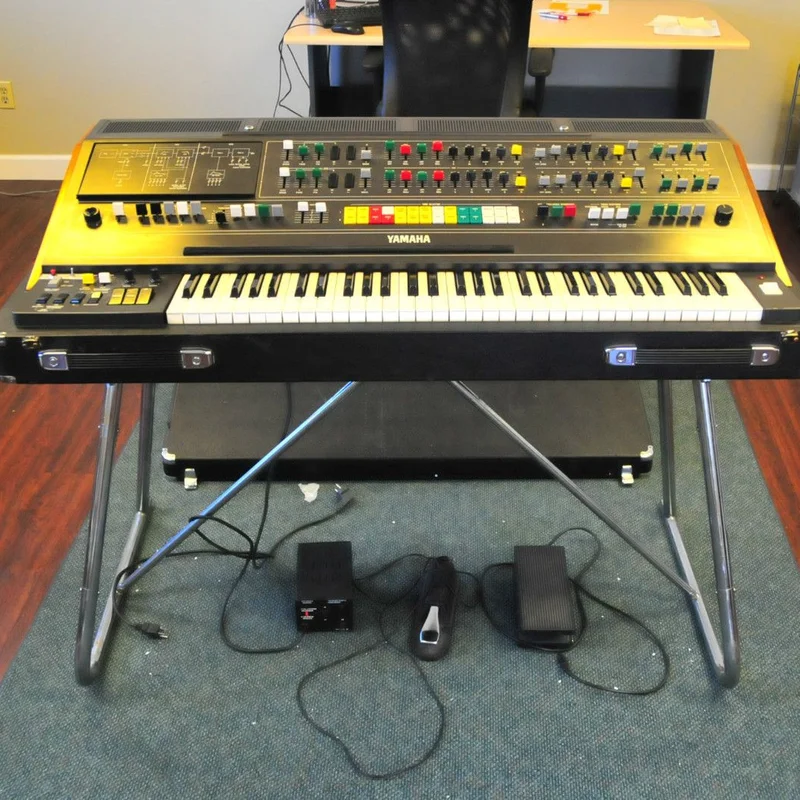 YAMAHA CS