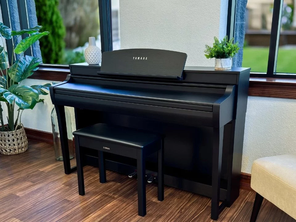 YAMAHA CSP-255 B tại Elite Piano TP.HCM – Không gian trưng bày