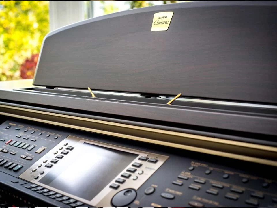 YAMAHA CVP-207 R – Toàn cảnh thiết kế tại Elite Piano