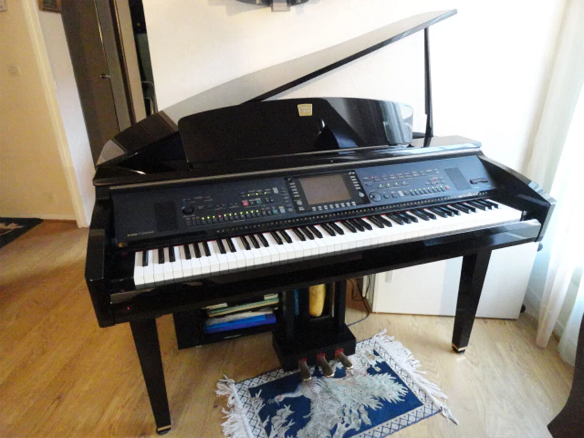 Đàn piano Yamaha YAMAHA CVP-303 R – Chi tiết bàn phím