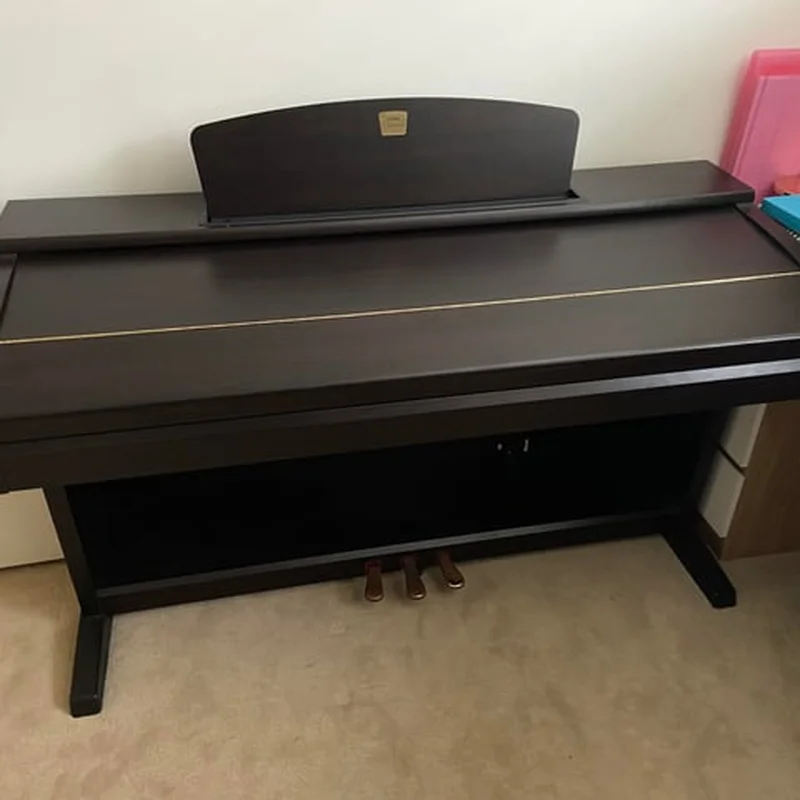 YAMAHA CVP-303 R