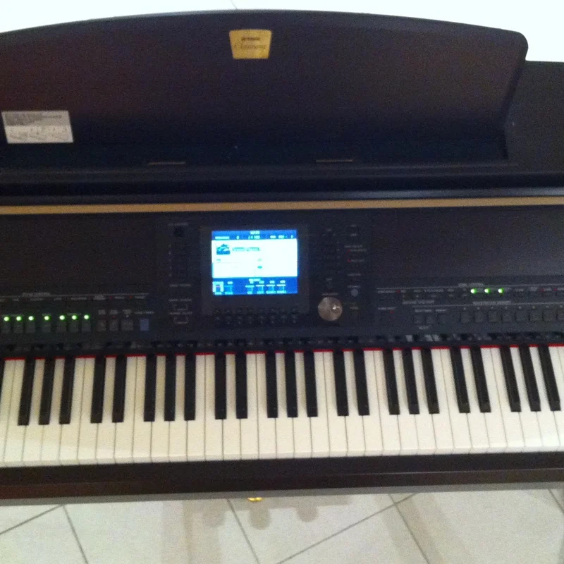 YAMAHA CVP-405 PM