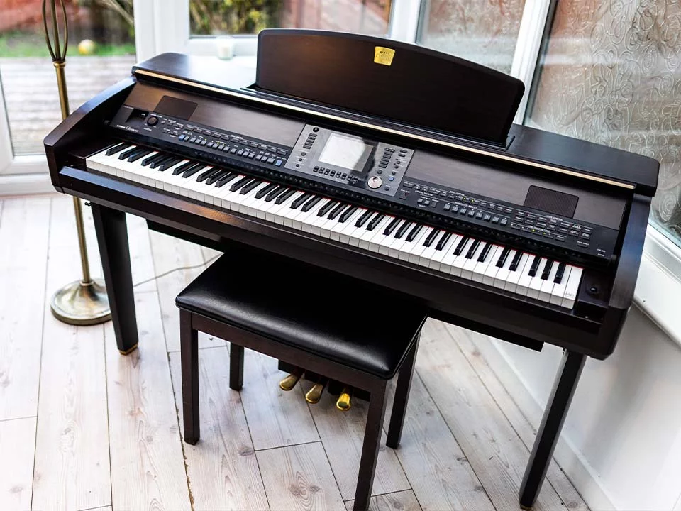 Showroom Elite Piano trưng bày Yamaha CVP-405 R