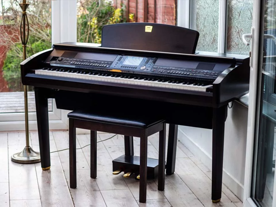 YAMAHA CVP-405 R - Đàn Piano Yamaha tại Elite Piano