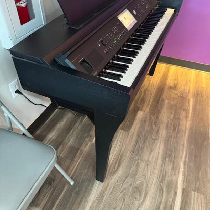 Review YAMAHA CVP-709 PW (USED) – Hình ảnh thực tế tại showroom Elite Piano