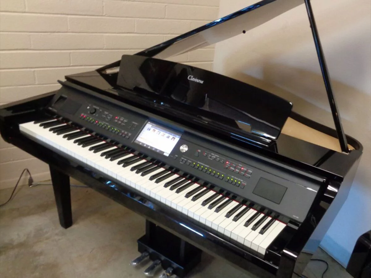 YAMAHA CVP-709GP