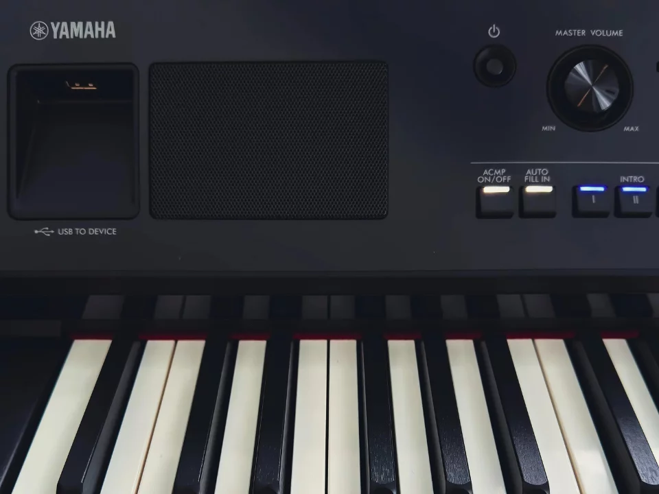 Đàn piano Yamaha Yamaha CVP-909 B – Chi tiết bàn phím