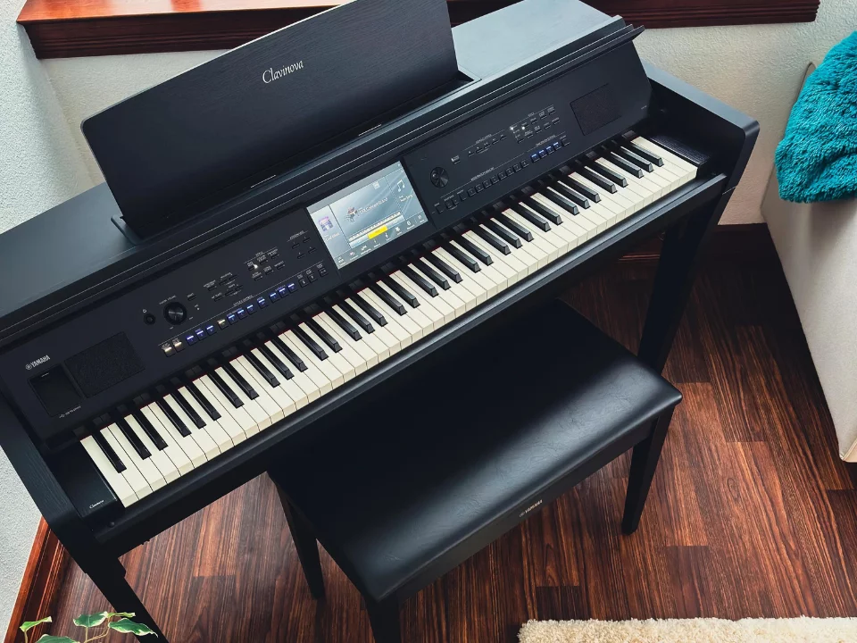 Review Yamaha CVP-909 B – Hình ảnh thực tế tại showroom Elite Piano