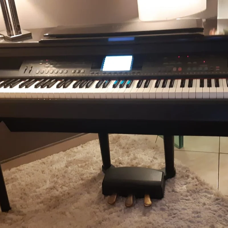 YAMAHA CVP 96