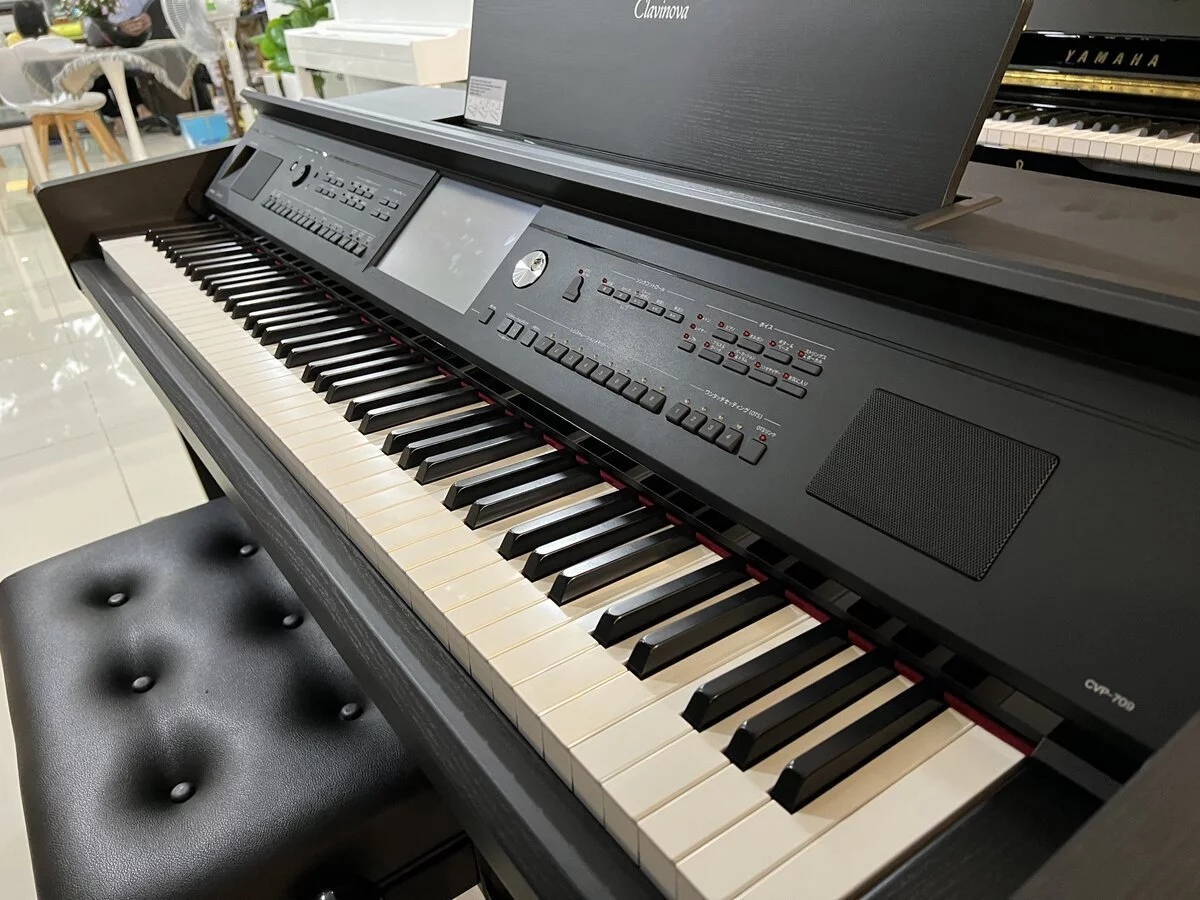 YAMAHA CVP-709 B – Toàn cảnh thiết kế tại Elite Piano