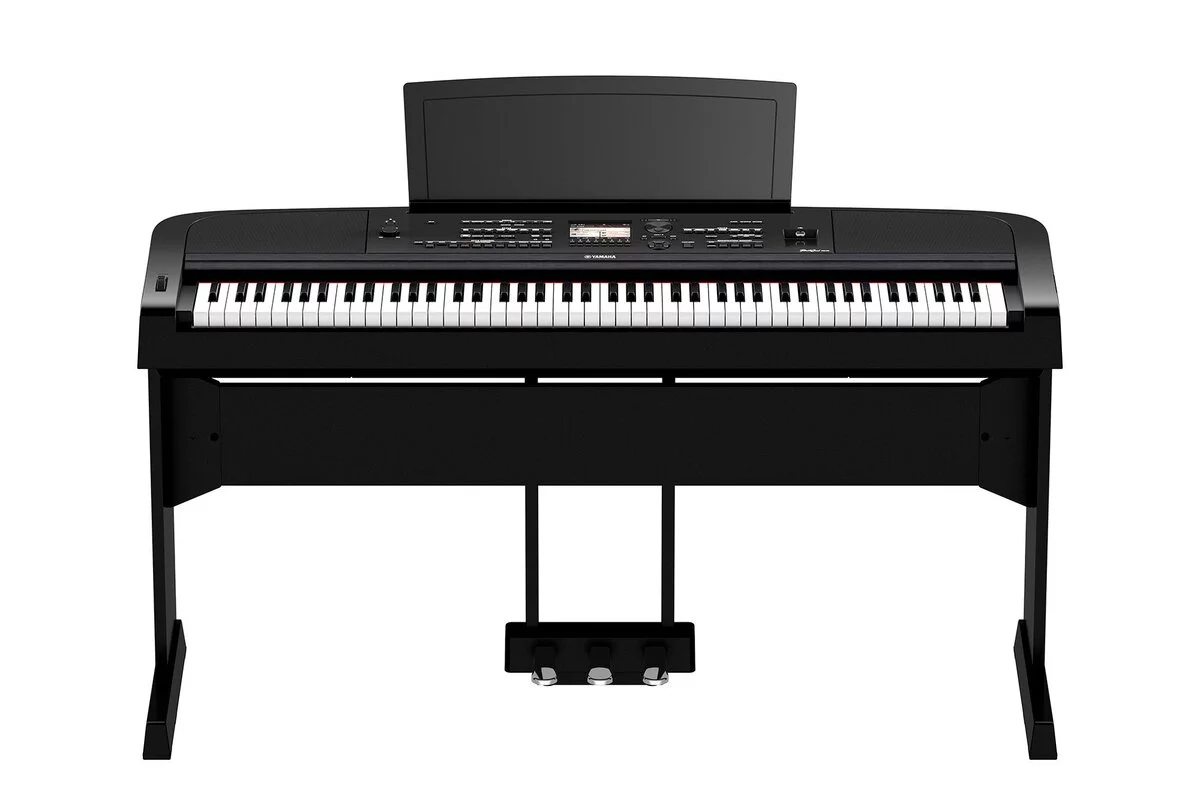 Showroom Elite Piano trưng bày YAMAHA DGX-670 B