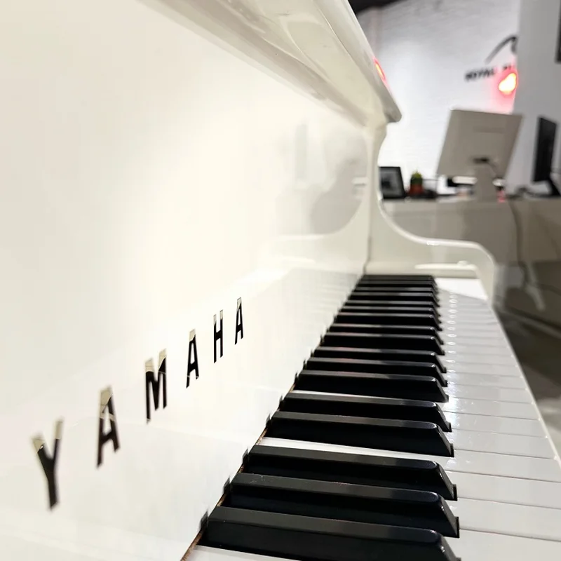 Review YAMAHA G2 WH – Hình ảnh thực tế tại showroom Elite Piano
