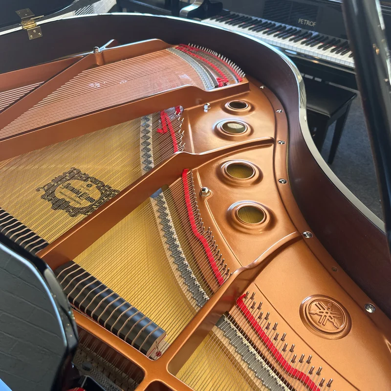 Đàn piano Yamaha YAMAHA GB1K PM – Chi tiết bàn phím