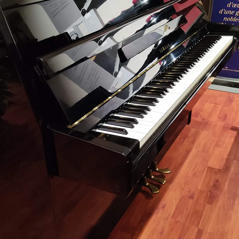 YAMAHA M5 SBW