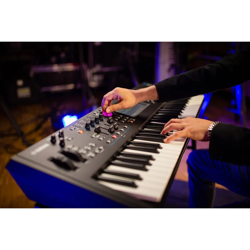 Yamaha MODX6