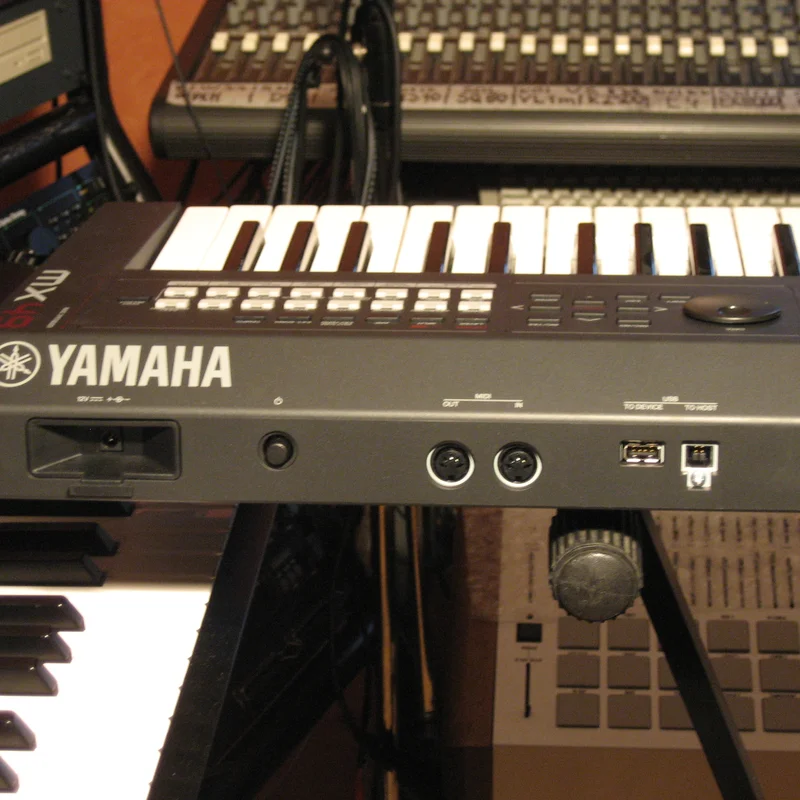 Đàn piano Yamaha Yamaha MOTIF MX49 – Chi tiết bàn phím