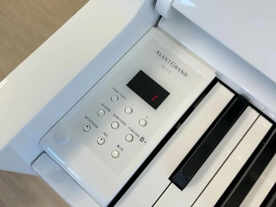 YAMAHA NU1X PBW