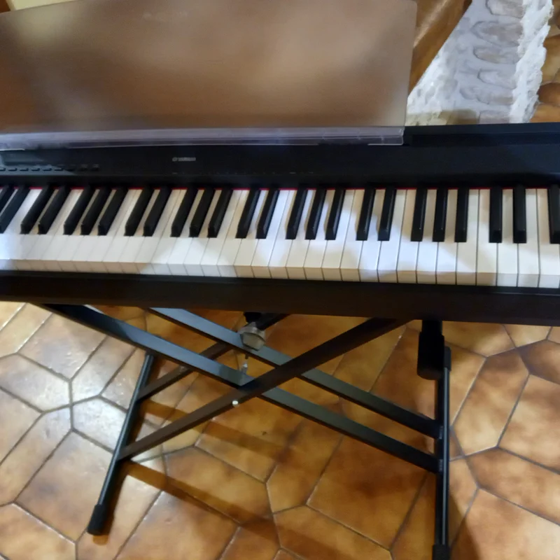 Yamaha P-95 tại showroom Elite Piano, TP.HCM