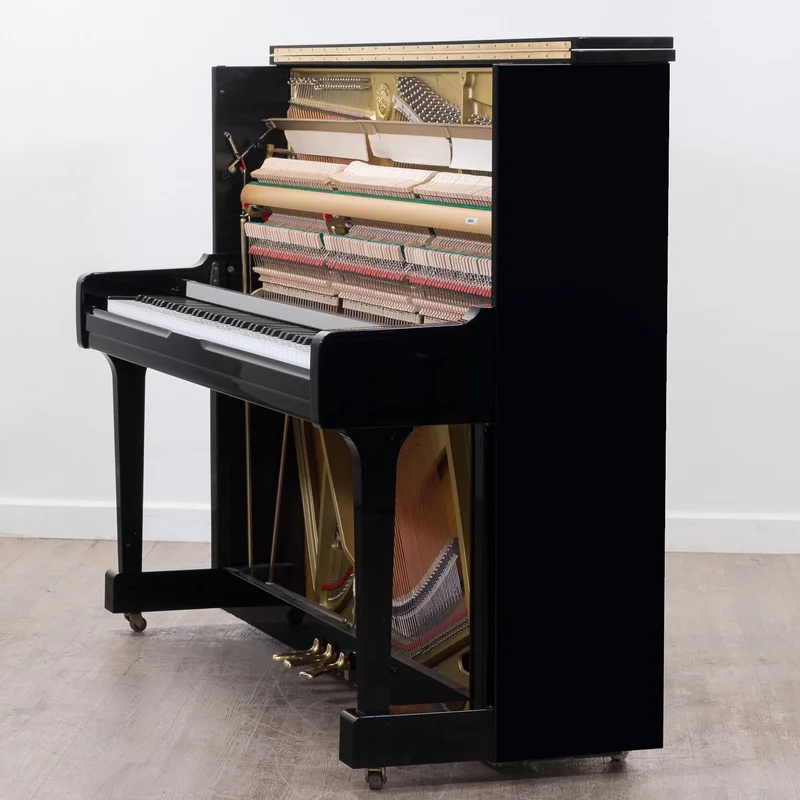 YAMAHA U100