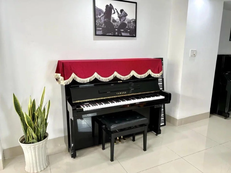YAMAHA U2F – Toàn cảnh thiết kế tại Elite Piano