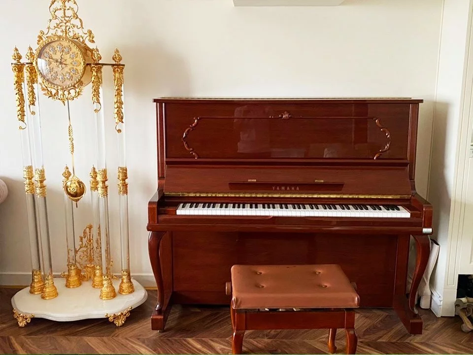 YAMAHA U300MhC