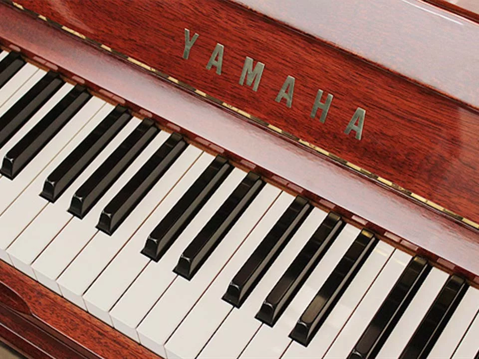 YAMAHA U300MhC tại Elite Piano TP.HCM – Không gian trưng bày