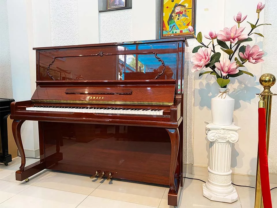YAMAHA U300MhC - Đàn Piano Yamaha tại Elite Piano