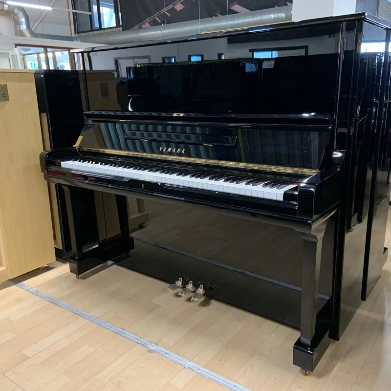 YAMAHA U3G WH