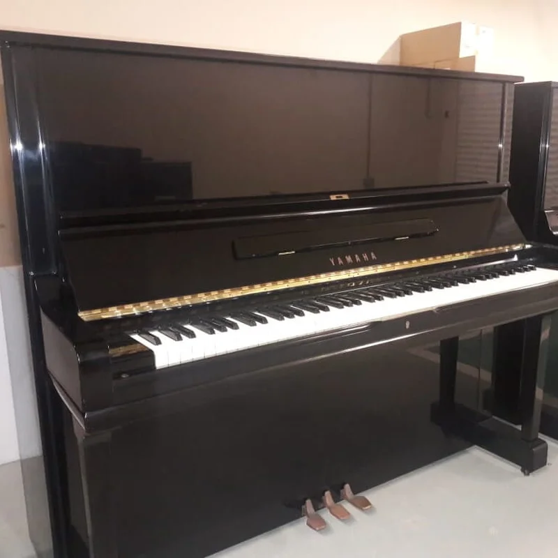 YAMAHA U3G WH
