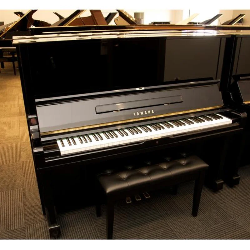 YAMAHA U3G